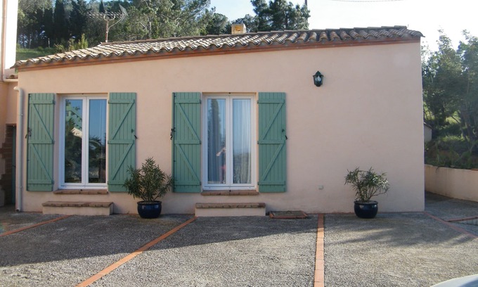 Montauriol Cottage | Cottage and Bed & Breakfast into the wild - Montauriol