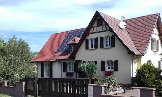 Westhalten Apartment | Cottage "At the heart of the vineyard" (Furnished tourist accommodation classified 3 stars)