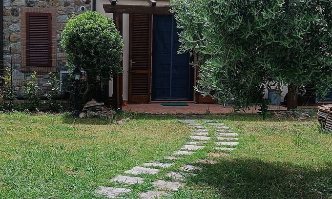 Pomaia Apartment | Cottage by ciccy&moma Nestled in the Tuscan countryside but just minutes from the sea