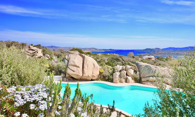 Punta Sardegna Villa | COTTAGE DOLCEVITA by KlabHouse -4BR w/Panoramic Hot Tube- shared pool