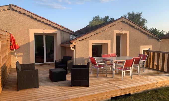 Saint-Marcel-de-Felines House | Cottage 'Domaine De Jarentin 4-5 P' with Wi-Fi