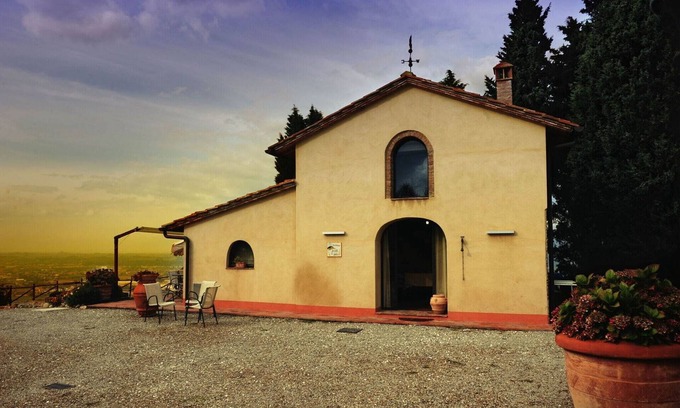 Montelupo Fiorentino Other | Cottage in Chianti with Infinity Pool
