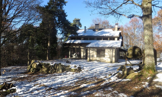 Auvergne-Rhone-Alpes House | Cottage in the middle of the forest
