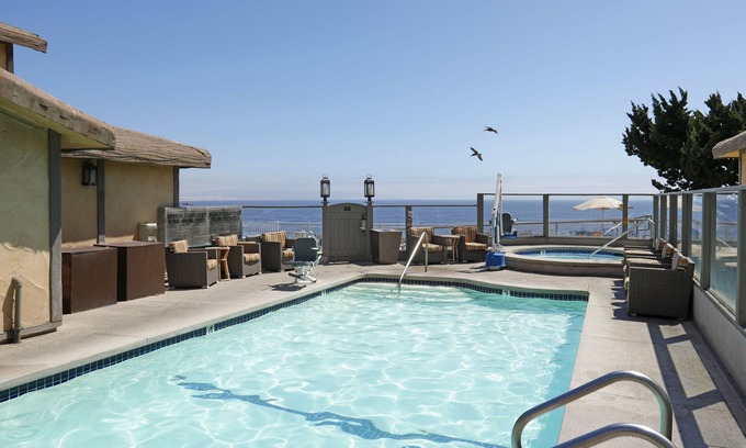 Motel District Hotel | Cottage Inn By The Sea