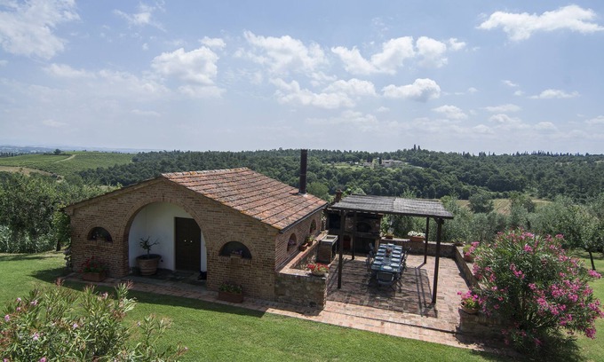 Santarello House | Cottage Le Pozze . between green style and suggestions.