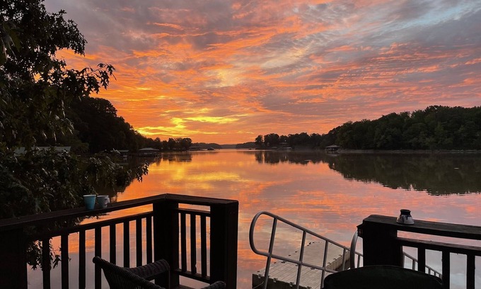 New Concord Cottage | Cottage on Cypress Bay near Paris Landing State Park
