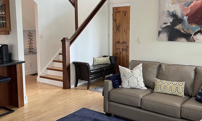 Lake of Bays Cottage | Cottage on Lake of Bays; Sun, Sandy Beach, Shallow Entry & close to Huntsville!