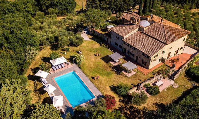San Pietro in Bossolo Cottage | Cottage Pino Rural Tuscan retreat in Stunning Hilltop castle