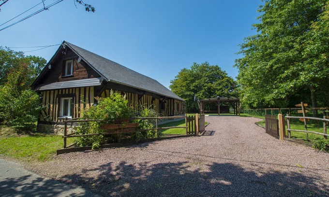 Saint-Pierre-du-Val House | Cottage with animal park on property nearby Honfleur Deauville Le Havre