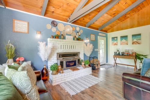 Mi-Wuk Village House | Cottage with Fire Pit and Grill in Mi-Wuk Village!
