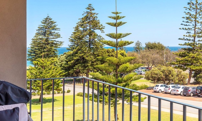 Cottesloe Apartment | Cottesloe Marine Apartment