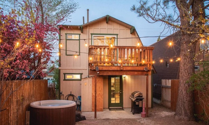 Peter Pan Cabin | CottonTail Cottage - This cabin has tons of Big Bear Charm and is a perfect mountain getaway!