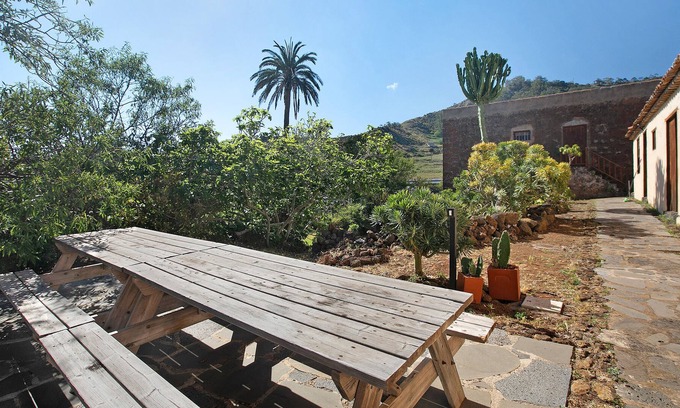 San Cristobal de La Laguna Villa | Country House Caserío el Boquerón with Garden & Wi-Fi