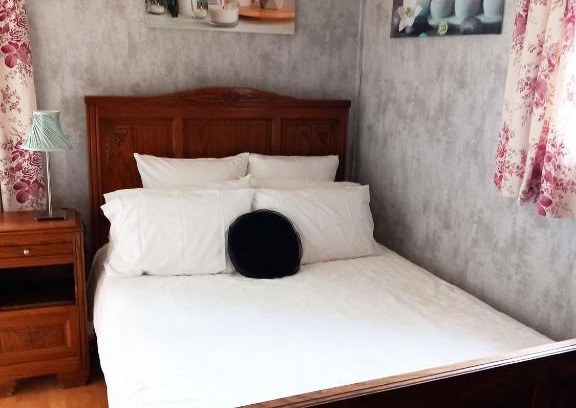 Saint-Pierre-d'Eyraud Bed & Breakfast | Country B&B