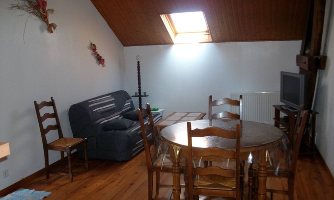 La Salvetat-Peyrales House | Country cottage for 5-6 people, quiet location