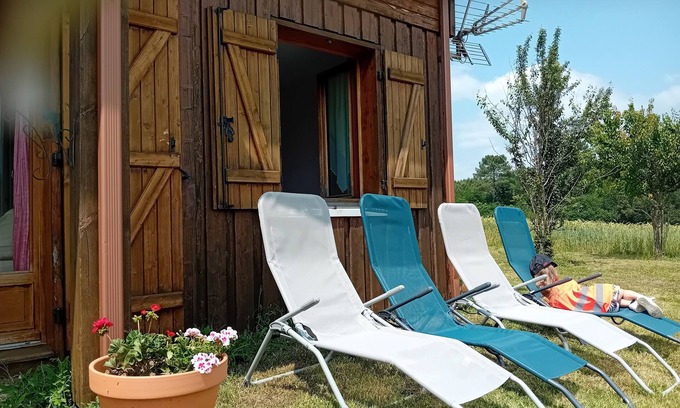 Saint-Front-d'Alemps Ski Chalet | Country cottage