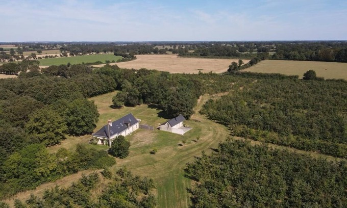 Segre-en-Anjou-Bleu House | COUNTRY HOUSE - 25min FROM ANGERS