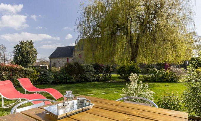 Muneville-sur-Mer Cottage | Country house near Granville