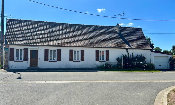 Forest-l'Abbaye House | Country House 'La Rose De Forest-l'Abbaye' with Private Garden and Wi-Fi