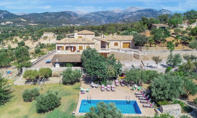 Inca Villa | Country House 'Maribel' with Mountain Views, Private Pool and Wi-Fi