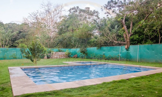 Santa Cruz House | Country house with heated pool and huge backyard.