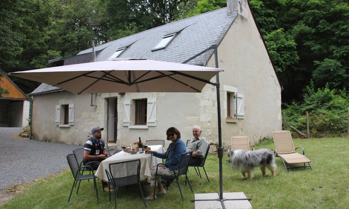 Continvoir Cottage | Country house with fenced private garden - La Saulaie