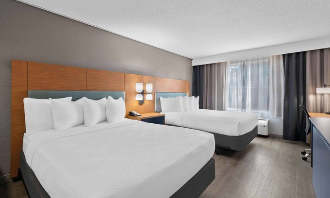 Coon Rapids Hotel | Country Inn & Suites by Radisson, Coon Rapids, MN