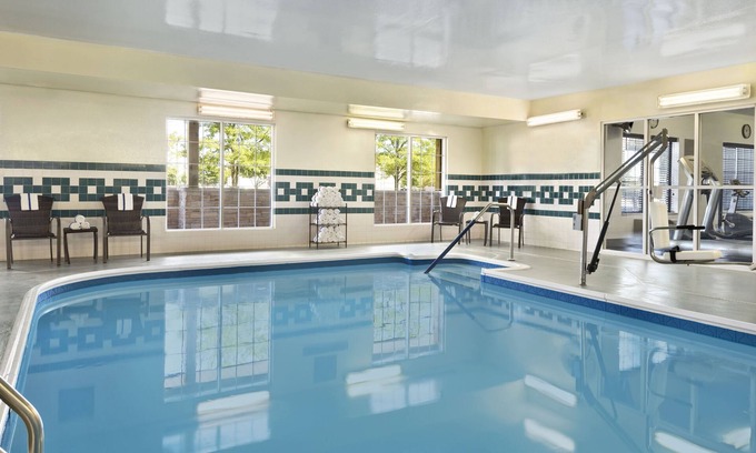 Romeoville Hotel | Country Inn & Suites by Radisson, Romeoville - Bolingbrook