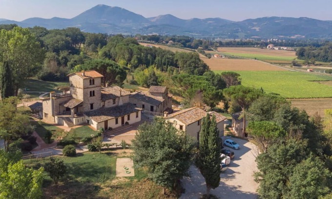 Montone Other | Country Resort in Montone with 1 bedrooms sleeps 3