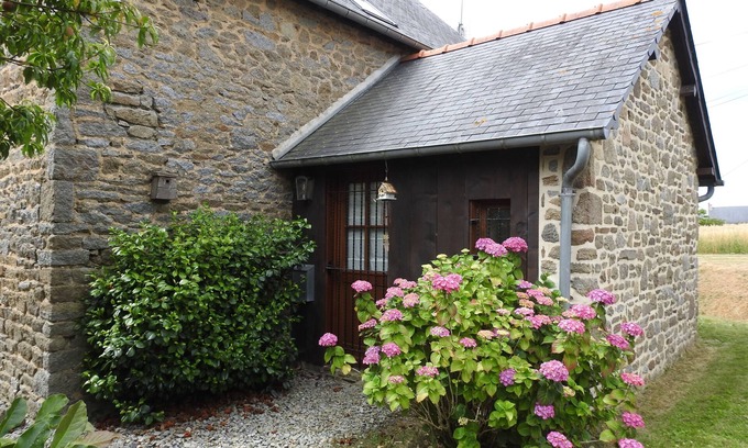 Bazouges-la-Perouse Cottage | Country Retreat La Boucharderie