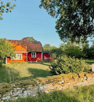 Farjestaden House | Country Villa From 1929 Near Öland Bridge