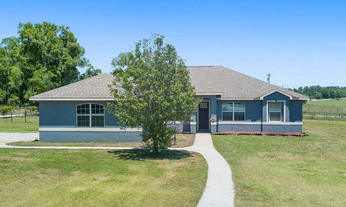 Ocala House | Countryside Comfort 5 MIN WEC, FAST & 15 min HITS, 1 acre 2 KING BED. Near I-75