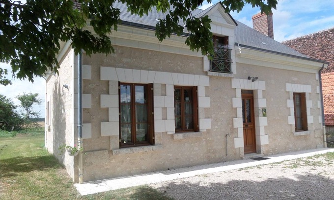 Sambin Cottage | Countryside house between Blois and Montrichard, air-conditioned, garden and private parking