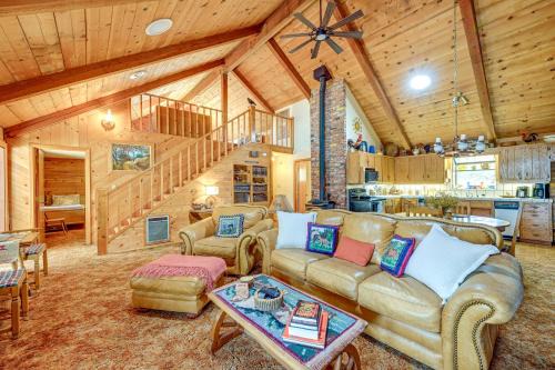 Badger House | Countryside Views Family-Friendly Badger Cabin