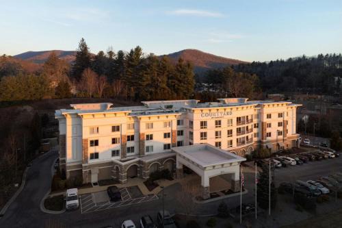 Boone Hotel | Courtyard by Marriott Boone