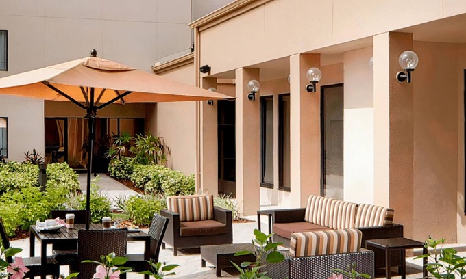 Fort Myers Hotel | Courtyard by Marriott Fort Myers Cape Coral