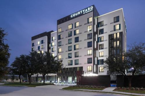 Houston Heights Hotel | Courtyard by Marriott Houston Heights/I-10