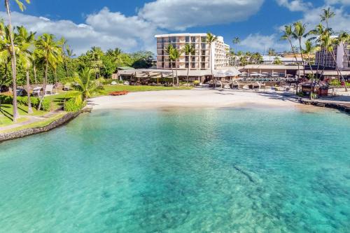 Historic Kailua Village Hotel | Courtyard by Marriott King Kamehameha's Kona Beach Hotel