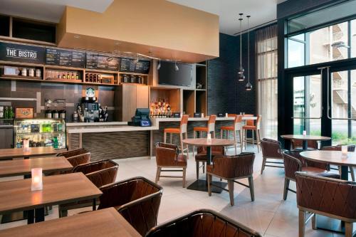 Downtown Phoenix Hotel | Courtyard by Marriott Phoenix Downtown