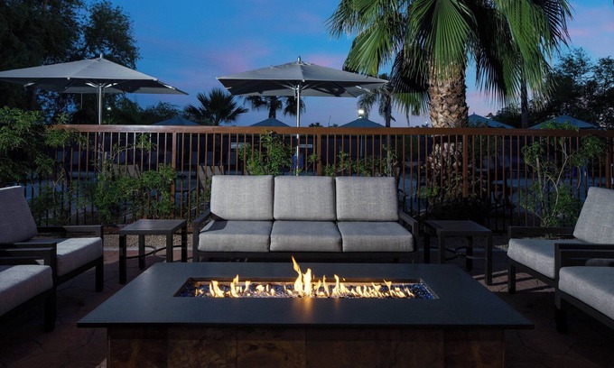 North Scottsdale Hotel | Courtyard by Marriott Scottsdale North