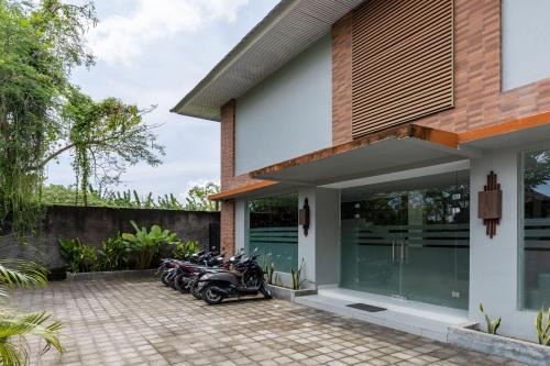 Sunset Road Apartment | Cove Matahari Guesthouse Sunset