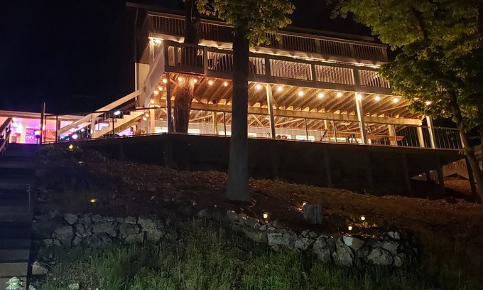 Lake Ozark House | COVE RETREAT LAKEFRONT HOT TUB OUTSIDE BAR PRV DOCK LOCATION FIRE PIT & MORE!