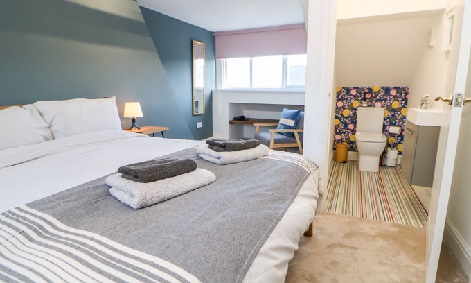 Cullercoats Cottage | Cowrie Cottage