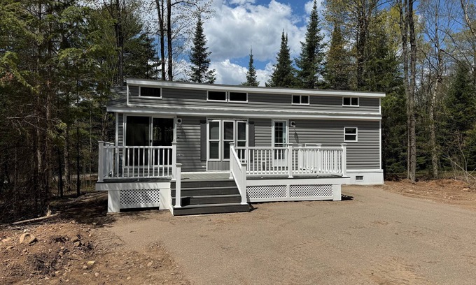 Park Falls House | Cozy 1 1/2-bedroom, 4 Bed Tiny House with Gas Heat/AC, WiFi ATV/Snowmobile