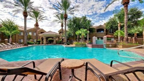 Paradise Valley Village House | Cozy 1-Bdrm Scottsdale Condo next to pool