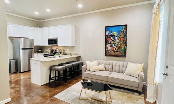 Downtown Condo | Cozy 1-bedroom 1 bath condo in walking distance to downtown Lafayette.