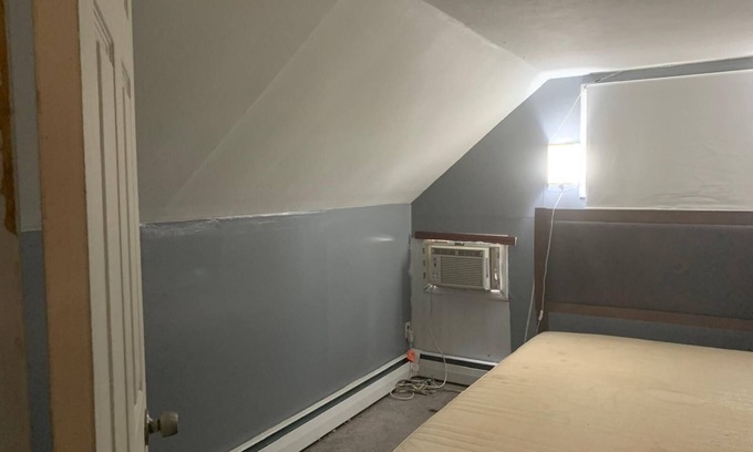 North Babylon Apartment | Cozy 1-bedroom apartment with WiFi, AC in peaceful North Babylon
