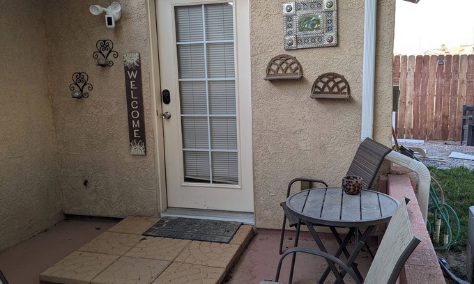 Pahrump Apartment | Cozy 1-bedroom apartment, WiFi, AC, Views! Wildlife! In charming Pahrump