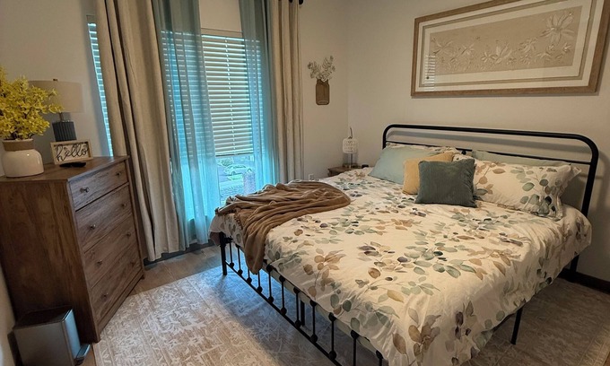 Central Tacoma Apartment | Cozy 1-bedroom apartment in enjoyable Tacoma with fitness room/AC