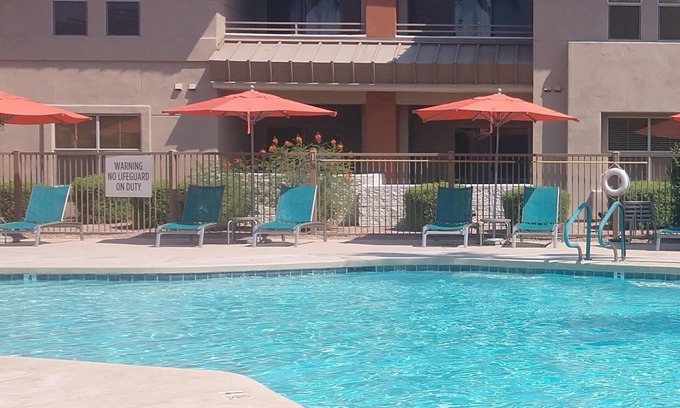 South Scottsdale Condo | Cozy 1-bedroom condo with pool and fitness room in lovely Scottsdale